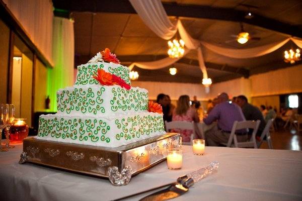Great view of the wedding cake in the hall