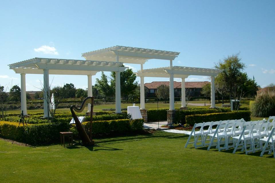 Eagle Creek wedding ceremony