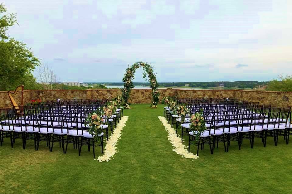 Bella Collina lawn wedding