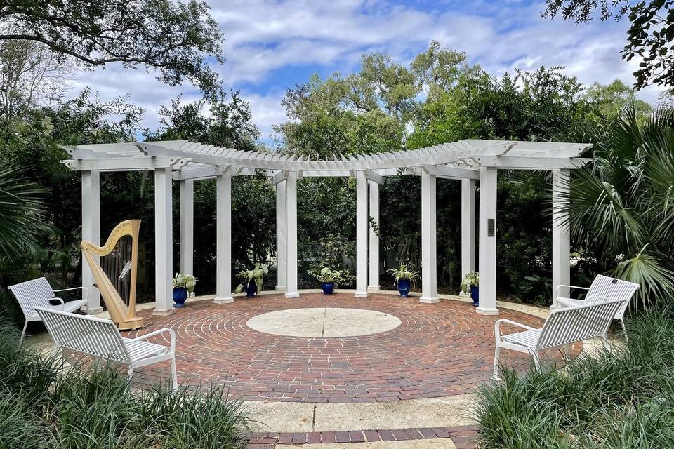 Leu Gardens Trellis ceremony