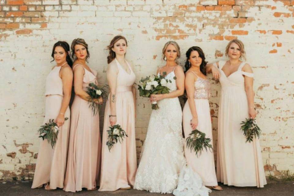 Bride Allyson and Bridemaids