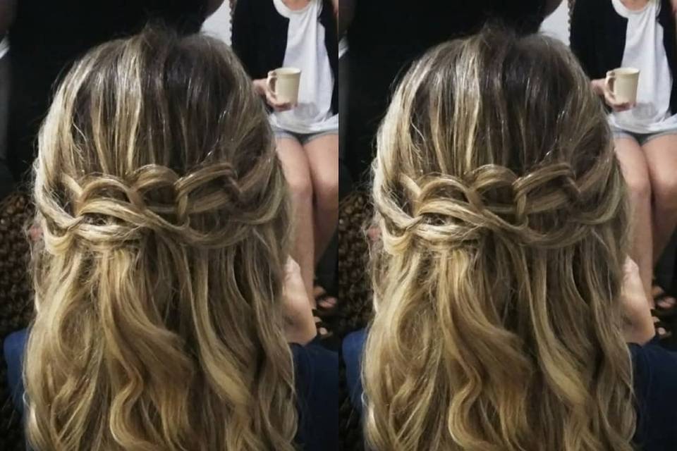 Linked Braid with Beach Waves