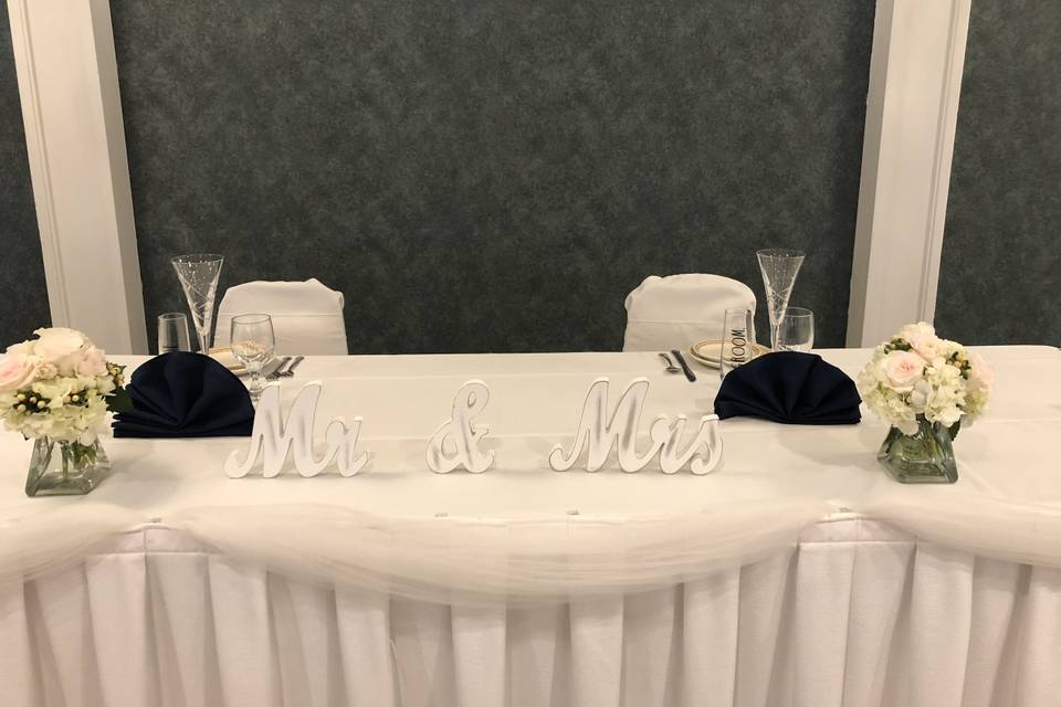 Sweetheart table