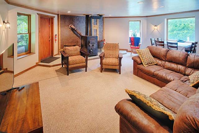 Legends Woodland Lodge