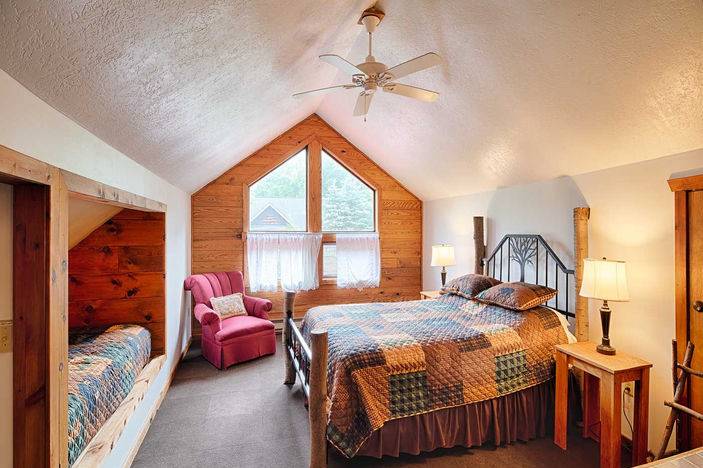 Legends Woodland Lodge