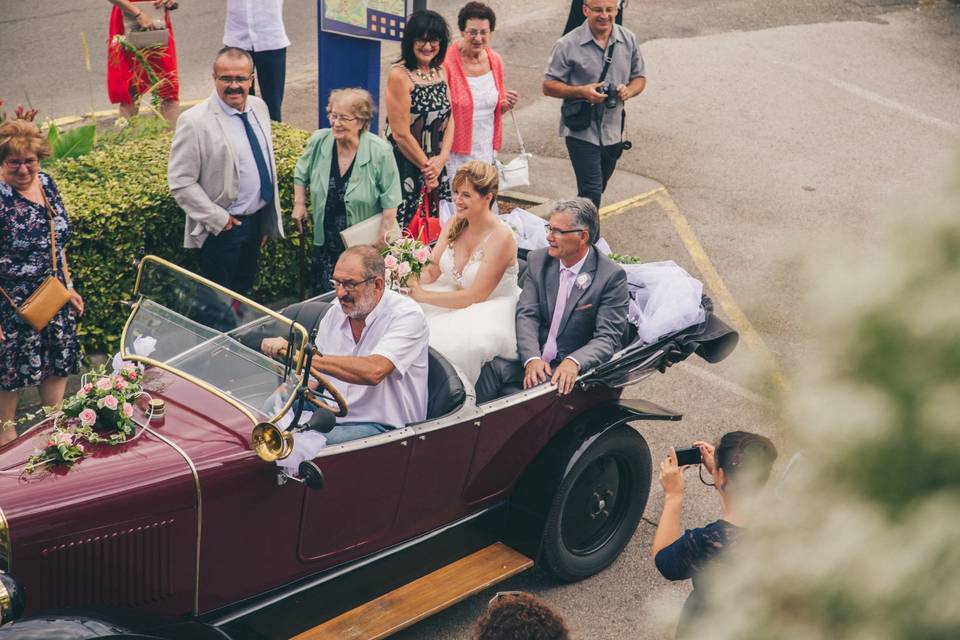 Arriving of the bride