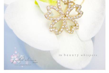 Rei Sakura Pave Diamond Necklace
14K, diamonds
www.yukoebina.com