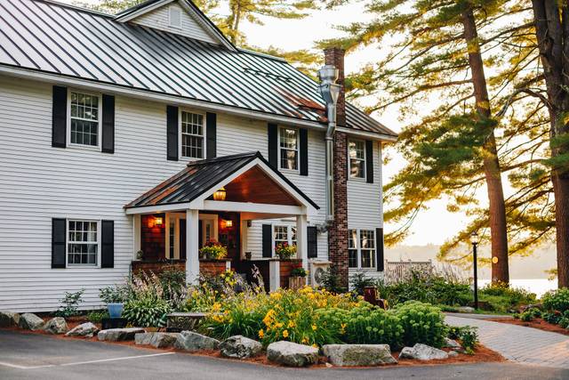 Wolf Cove Inn