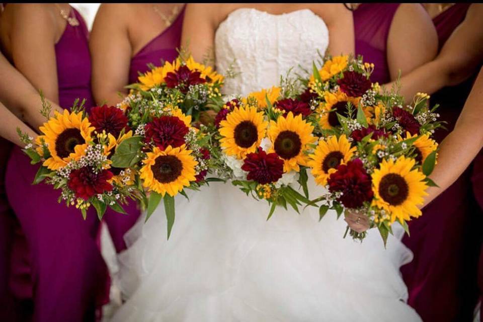 Matching bouquets