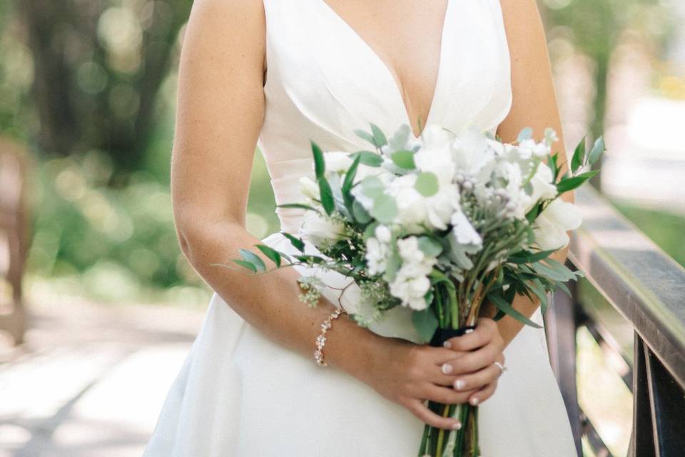 Stunning bride details