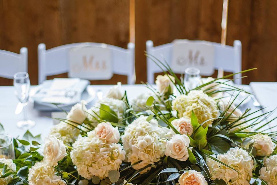 White  Centerpiece