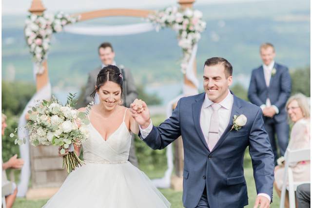 Glenora Vineyards Wedding