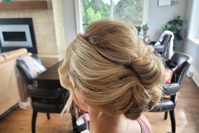 Le Cheveu Salon