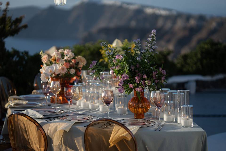 Micro wedding In Santorini