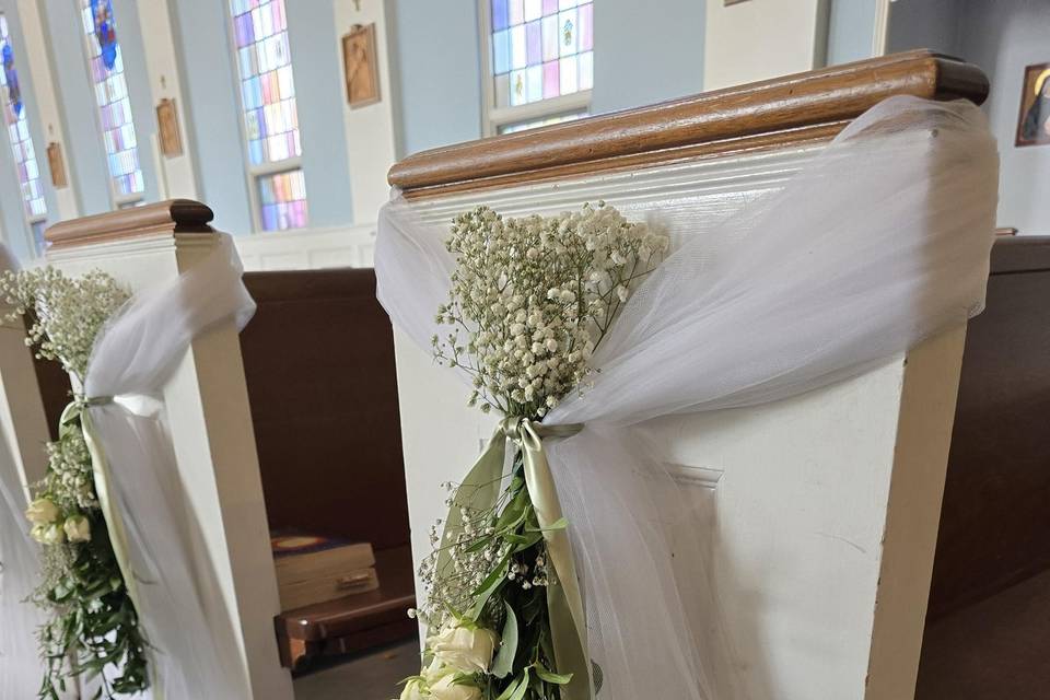 Green and white pew flowers
