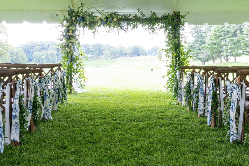 Blue toille pew bows w/ greens