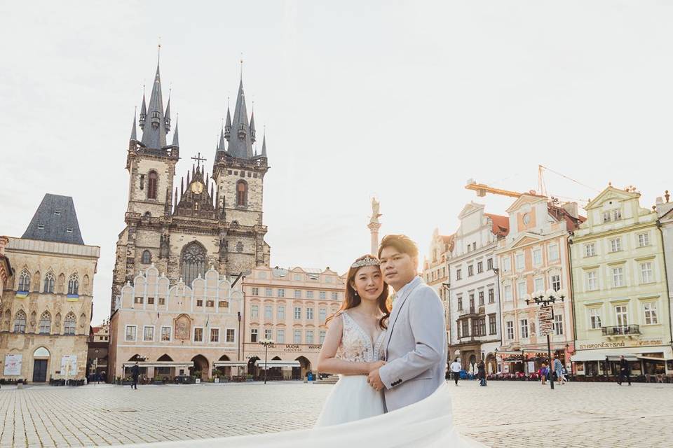 Paris and Prague PreWeddings