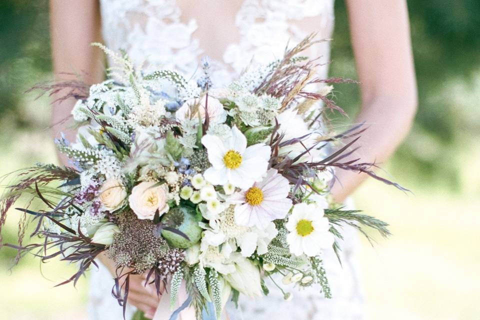 White wedding flowers