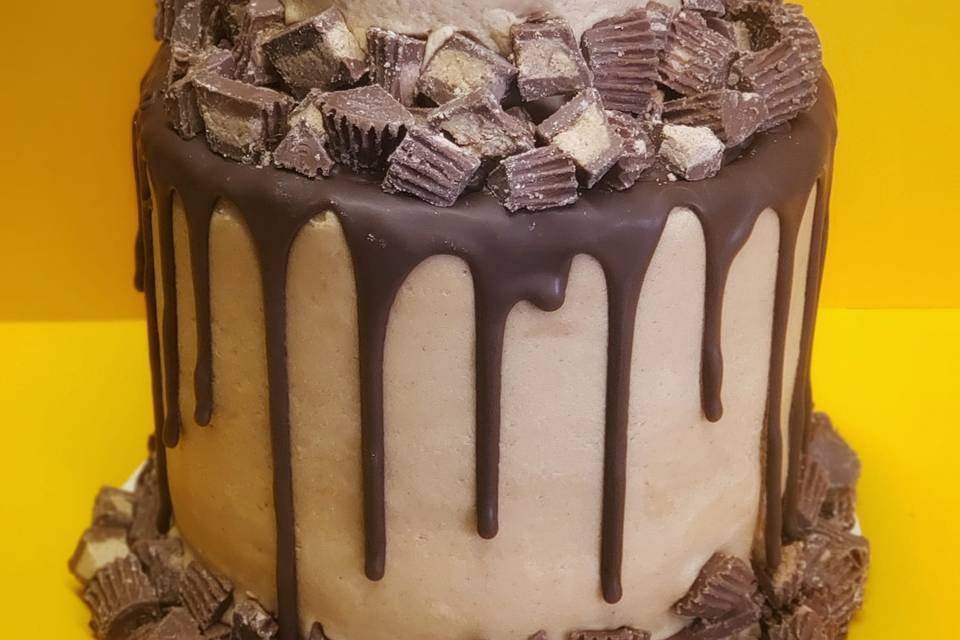 Reese's lover's grooms cake