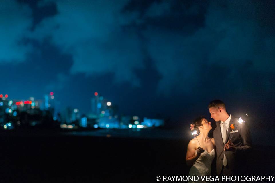 Raymond Vega Cinema &  Photography  / https://www.facebook.com/raymondvegaphotography/?ref=settings