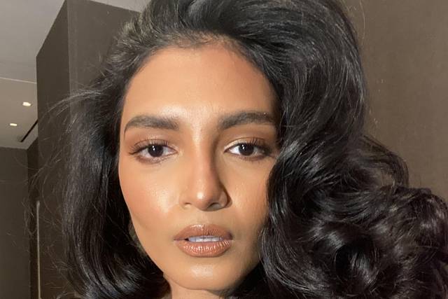 Voluminous blowout with curls