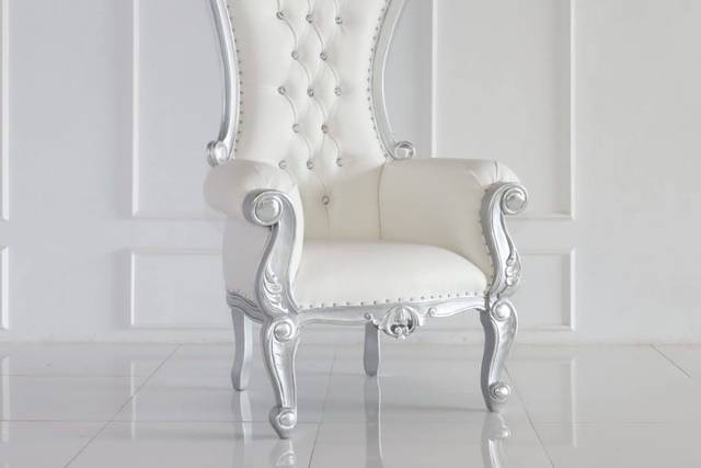 Designer Throne Chair
