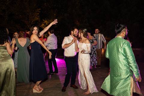 Www.courtneywahl.com
