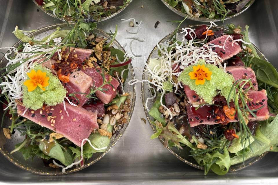 Tuna Tataki Salad