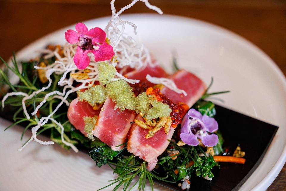 Tuna Tataki Salad