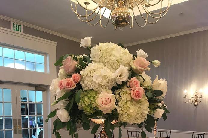 Romantic tall centerpiece