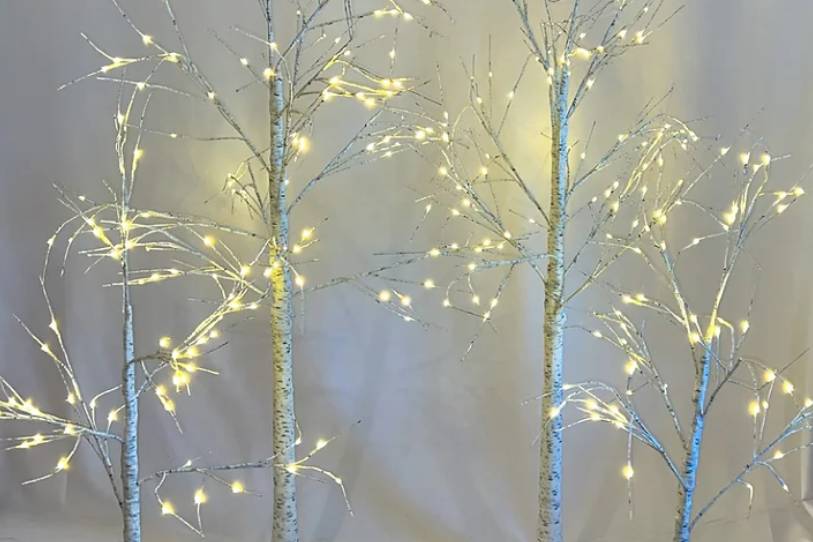 Sparkling tree decor