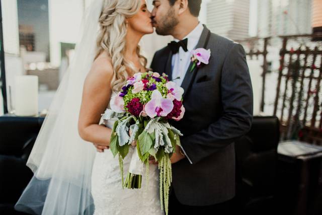 First kiss as a married couple