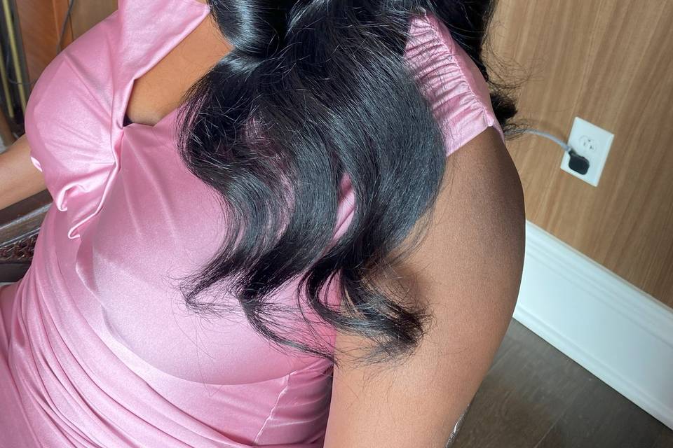 Soft Waves for Bridesmaid
