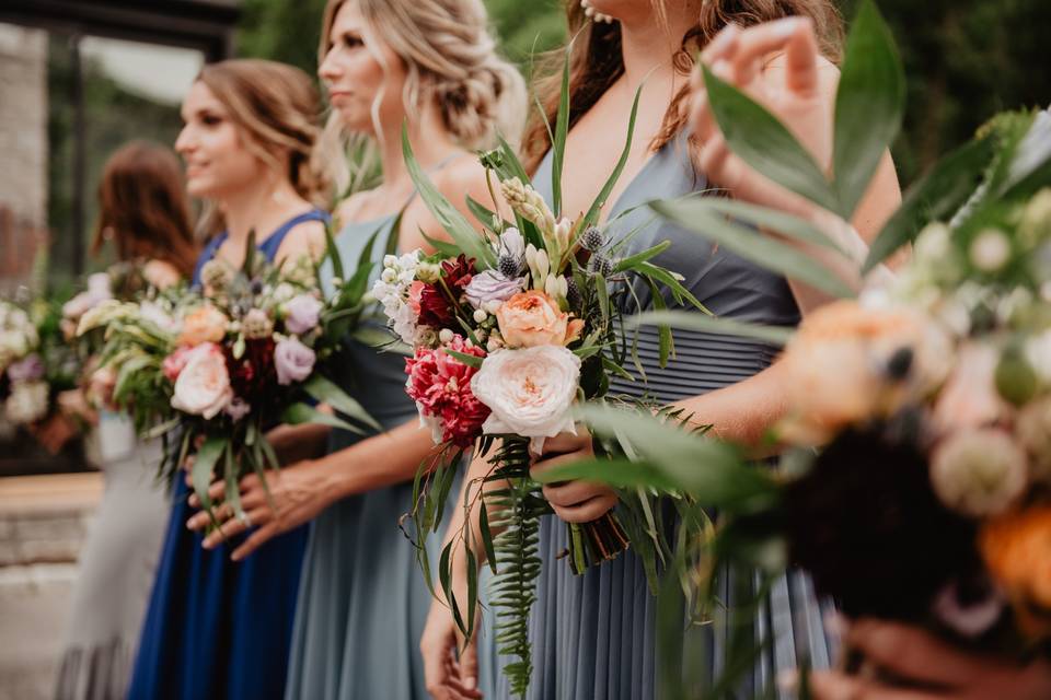 Members of the wedding party - Photo: Emma Bauso