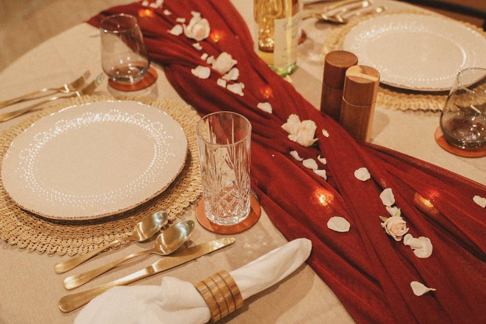 Romantic table setting