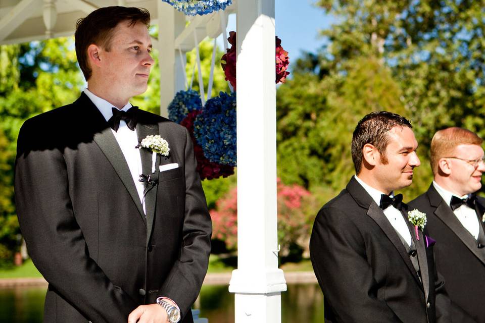 Groom waiting by the altar