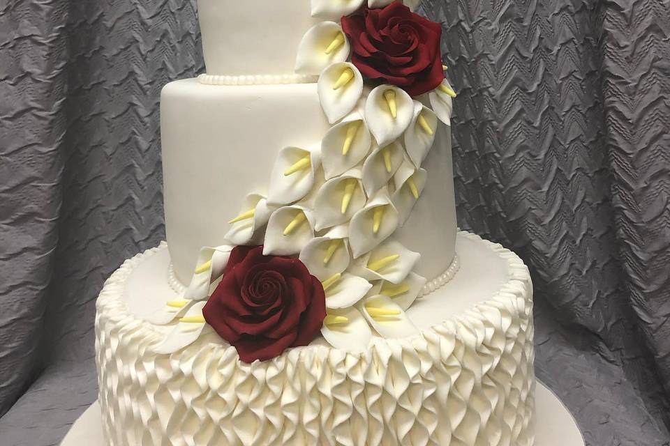 Calandra's Bakery Wedding Cake