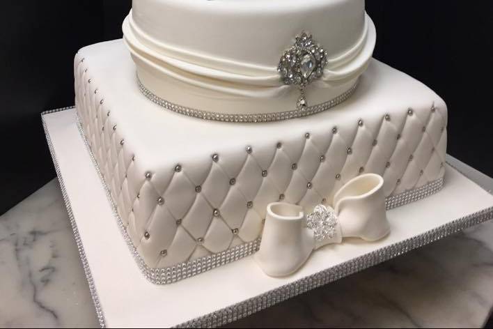 Calandra's Bakery Wedding Cake