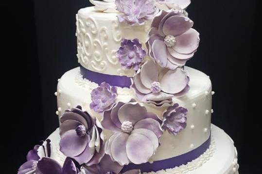 Calandra's Bakery Wedding Cake