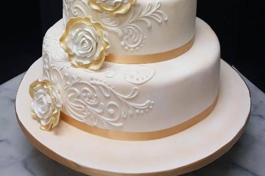 Calandra's Bakery Wedding Cake