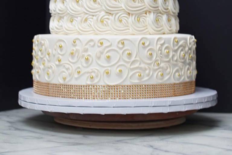 Calandra's Bakery Wedding Cake