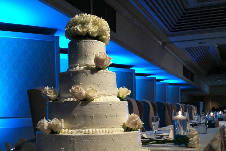 Four layers wedding cake