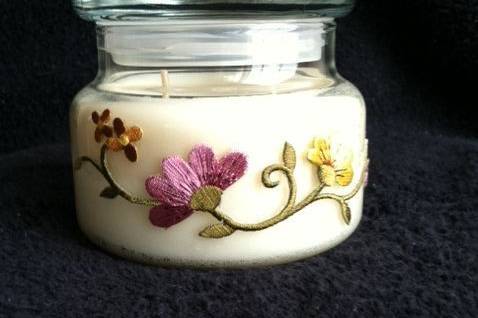 Bamboo Jasmine - fabric floral pattern decorate this 4 oz candle
