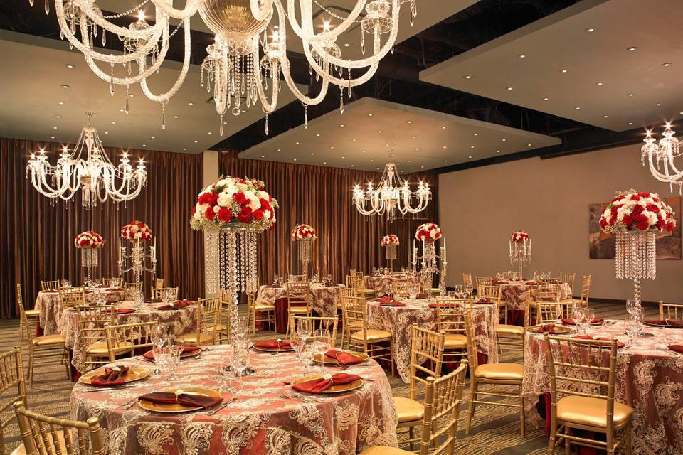 Table set-up with flower centerpiece