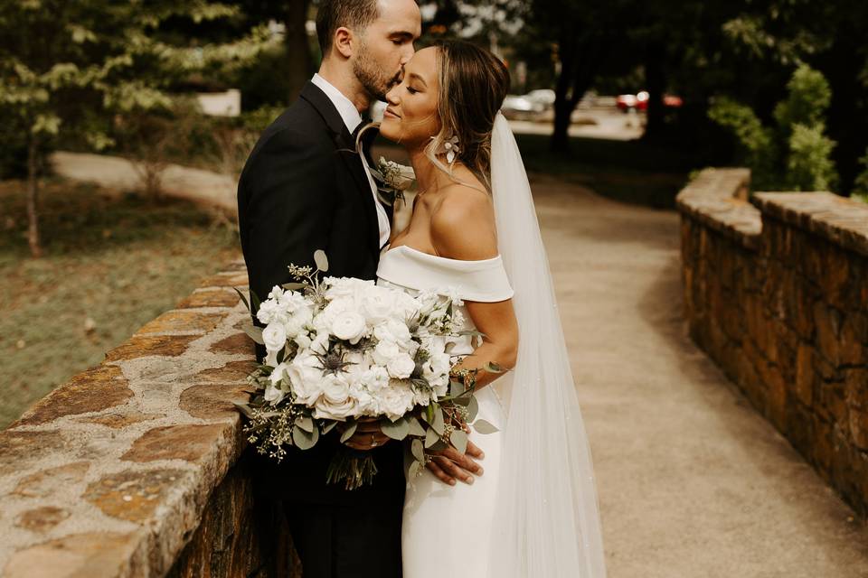 Kiss on the bridge