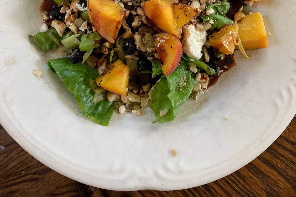 Peach and goat cheese salad