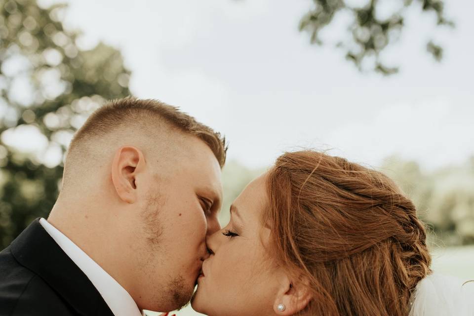 Husband and wife - Meghan Lynn Photography
