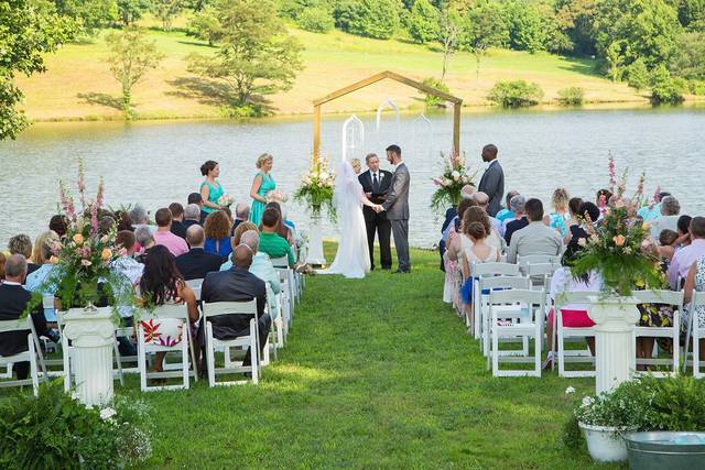 6 acre lake & the green....