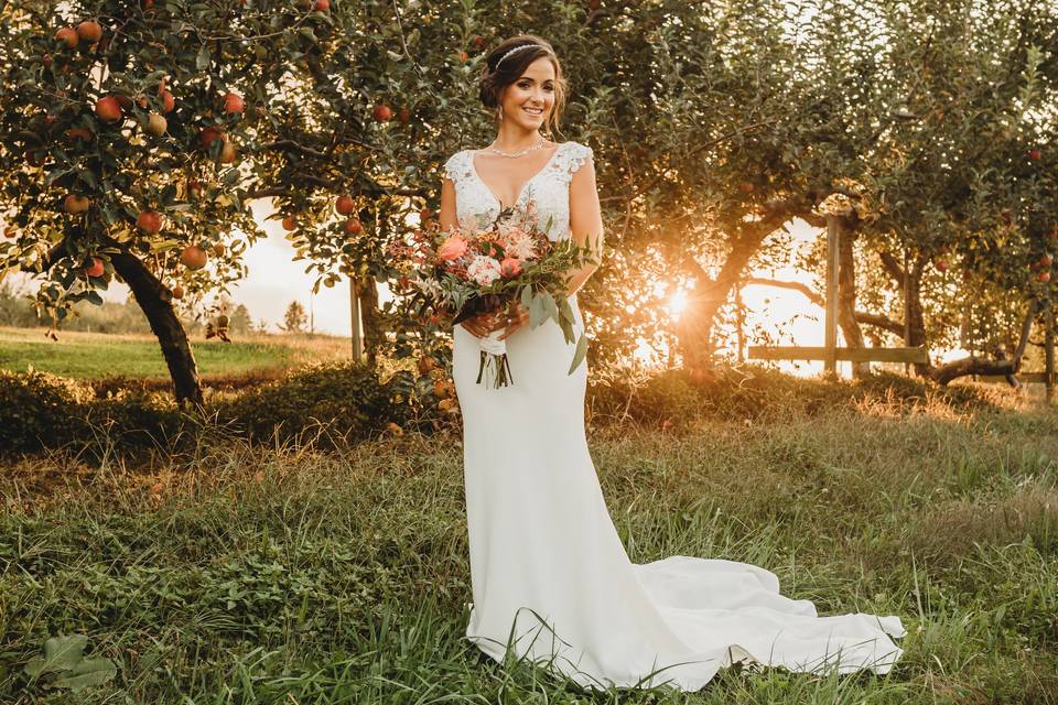 Bridal protrait in the orchard