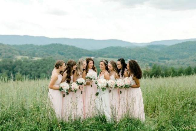 The bridesmaids in nature